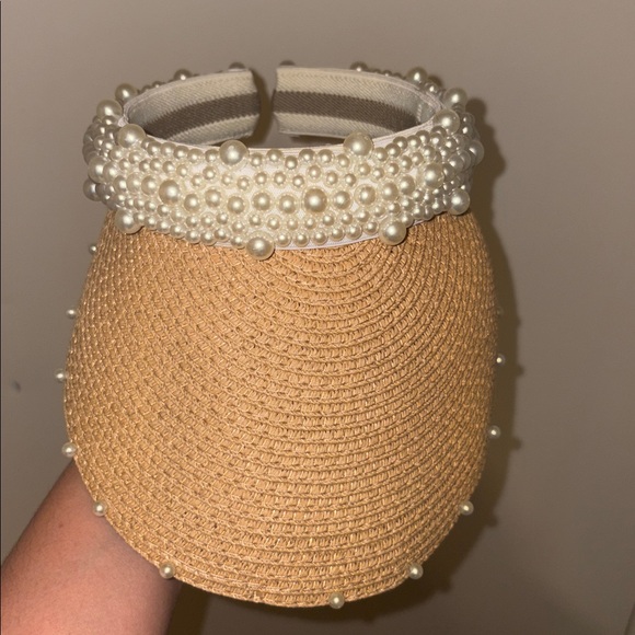 Elegant Pearl-Embellished Tan Visor - Picture 2 of 4